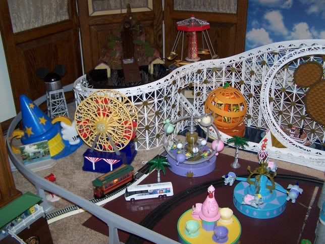 disneyland resort monorail playset